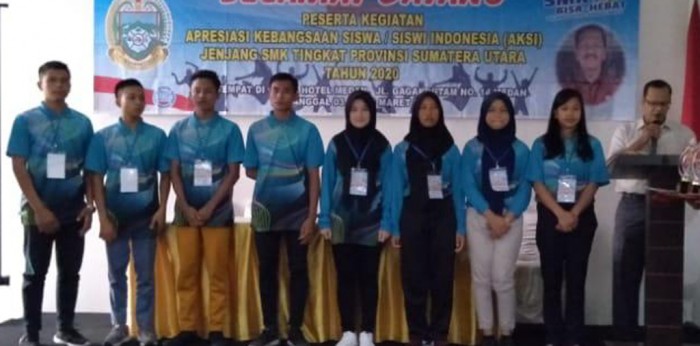 Siswi SMK Pangeran Antasari Juara III AKSI Sumut PARA juara kegiatan Apresiasi Kebangsaan Siswa Indonesia (AKSI) Tingkat Sumut foto bersama. Salah satu di antaranya Siswi SMK Pangeran Antasari meraih juara III.