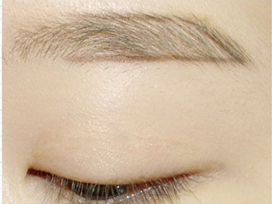 eyebrow