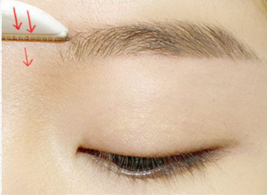 eyebrow