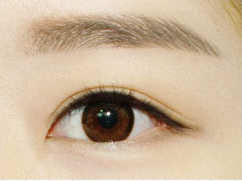 eyebrow
