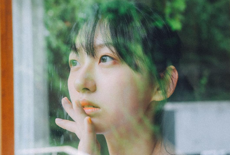 girl-feel