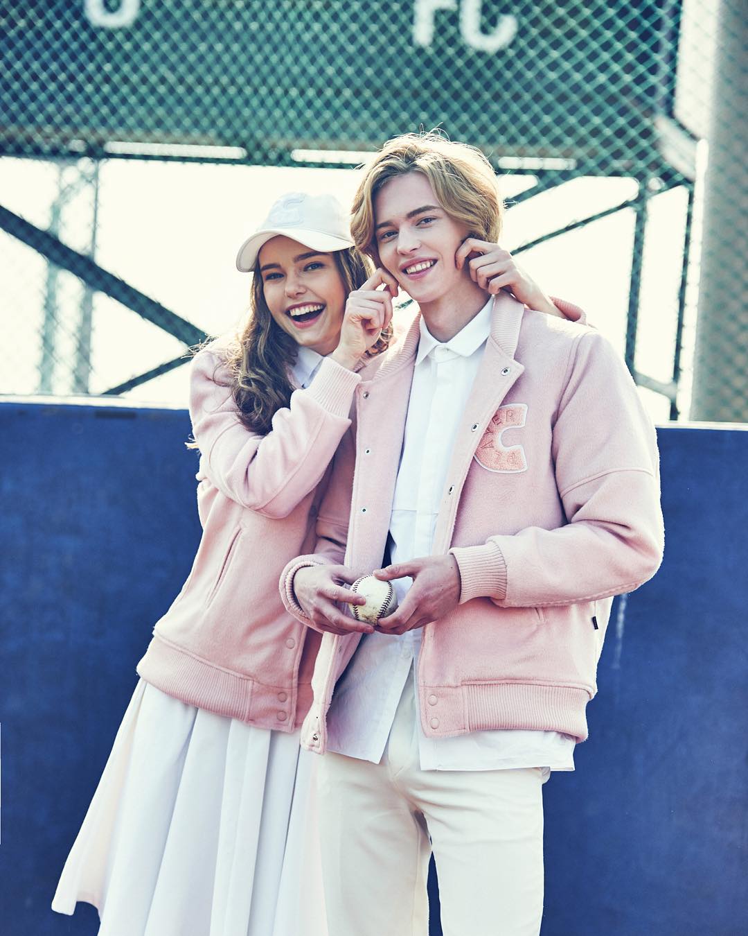 CHARMS https://www.instagram.com/p/9vWk6FwArr/?taken-by=official_charms