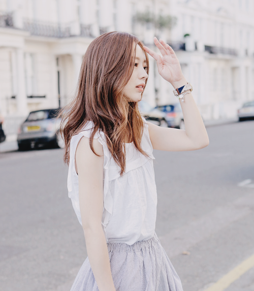 pose