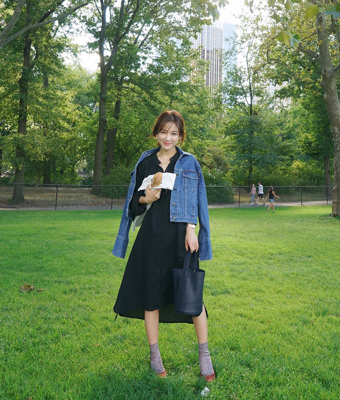Pighip Official https://www.instagram.com/p/BKS1TSljJJ7/?taken-by=pighip_86project