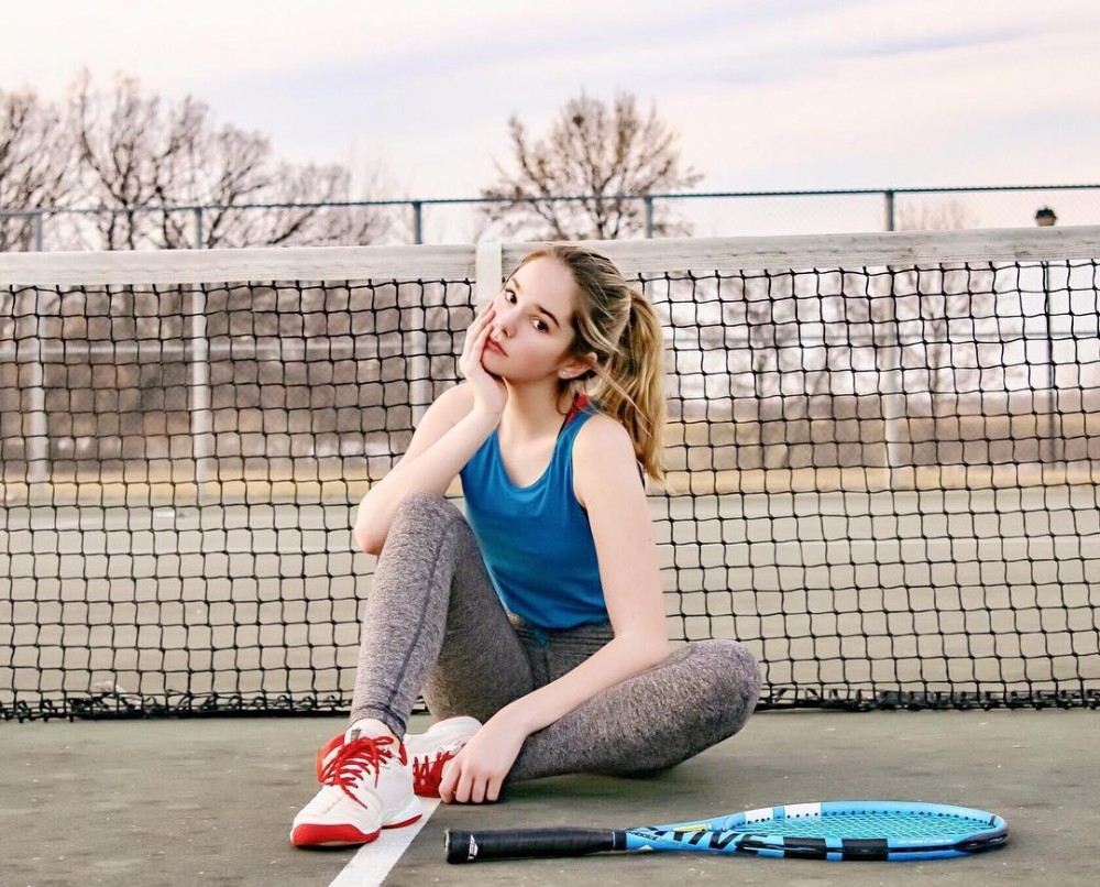 Makenzie Raine還是一名模特兒及舞蹈員