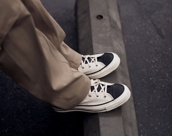 Converse帆布鞋「黑白配」Fear of God ESSENTIALS