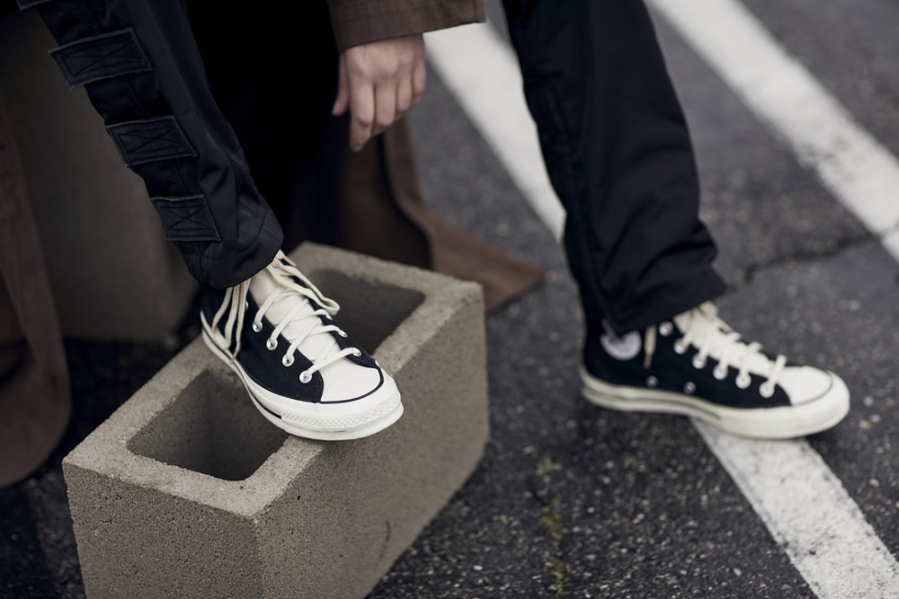 Converse帆布鞋「黑白配」Fear of God ESSENTIALS