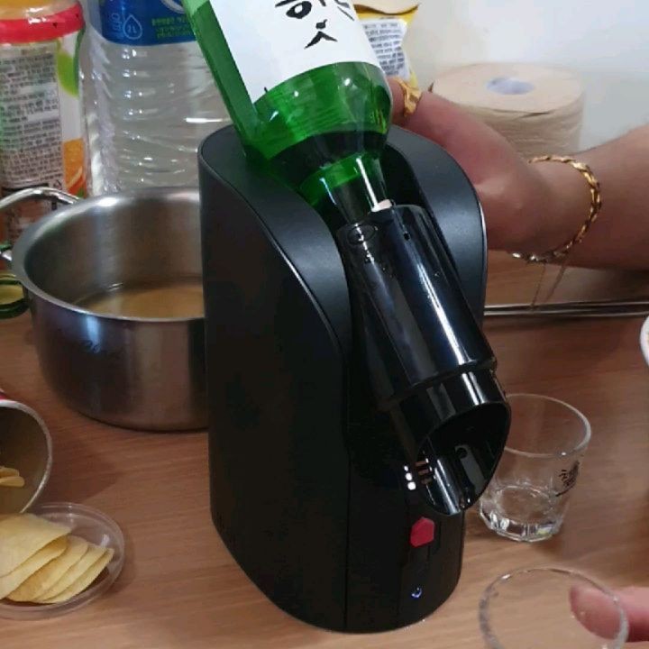 韓國「燒酒自動飲水機