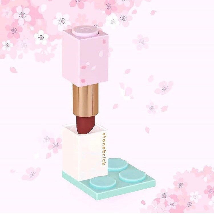 購買2杯韓國Starbucks櫻花飲品,隨機獲得一支Stone Brick唇膏