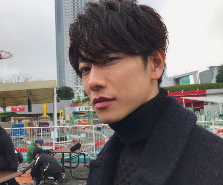 佐藤健說憧憬著「家裡亮著燈,有人在等我回家」的畫面