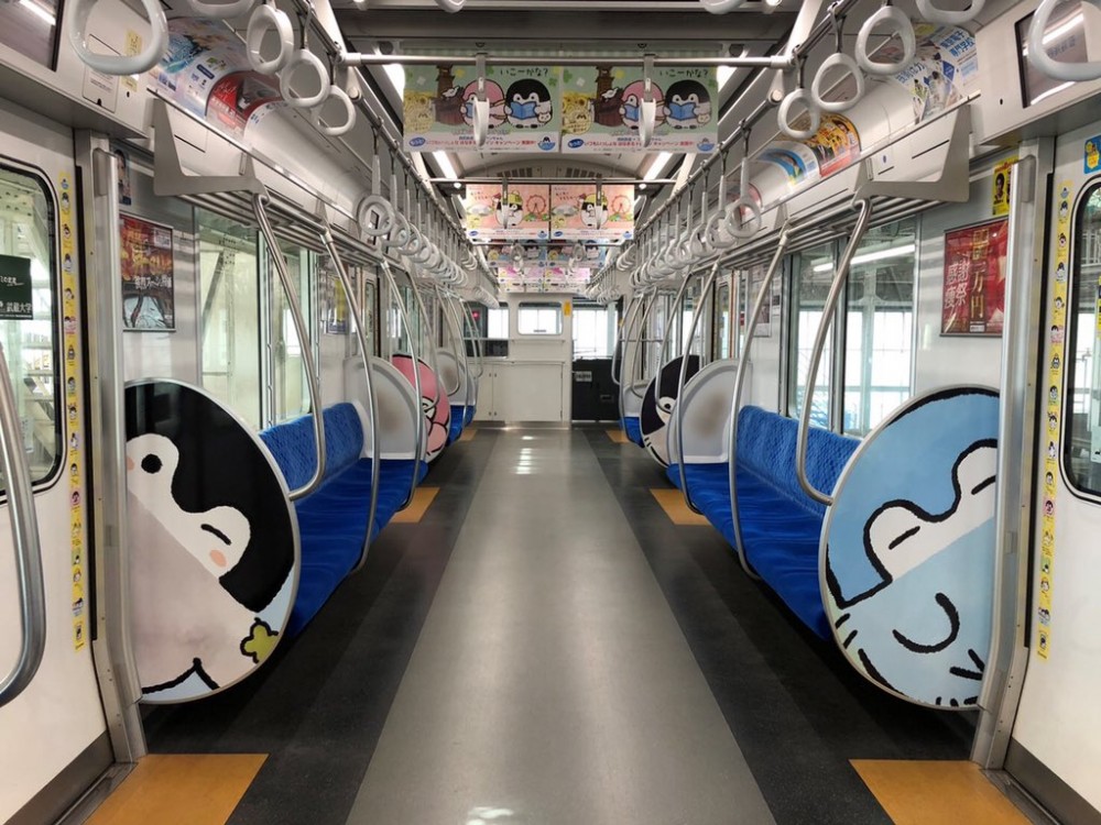 日本超萌「正能量企鵝」限定列車