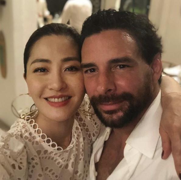 周汶錡&老公Julien Lepeu