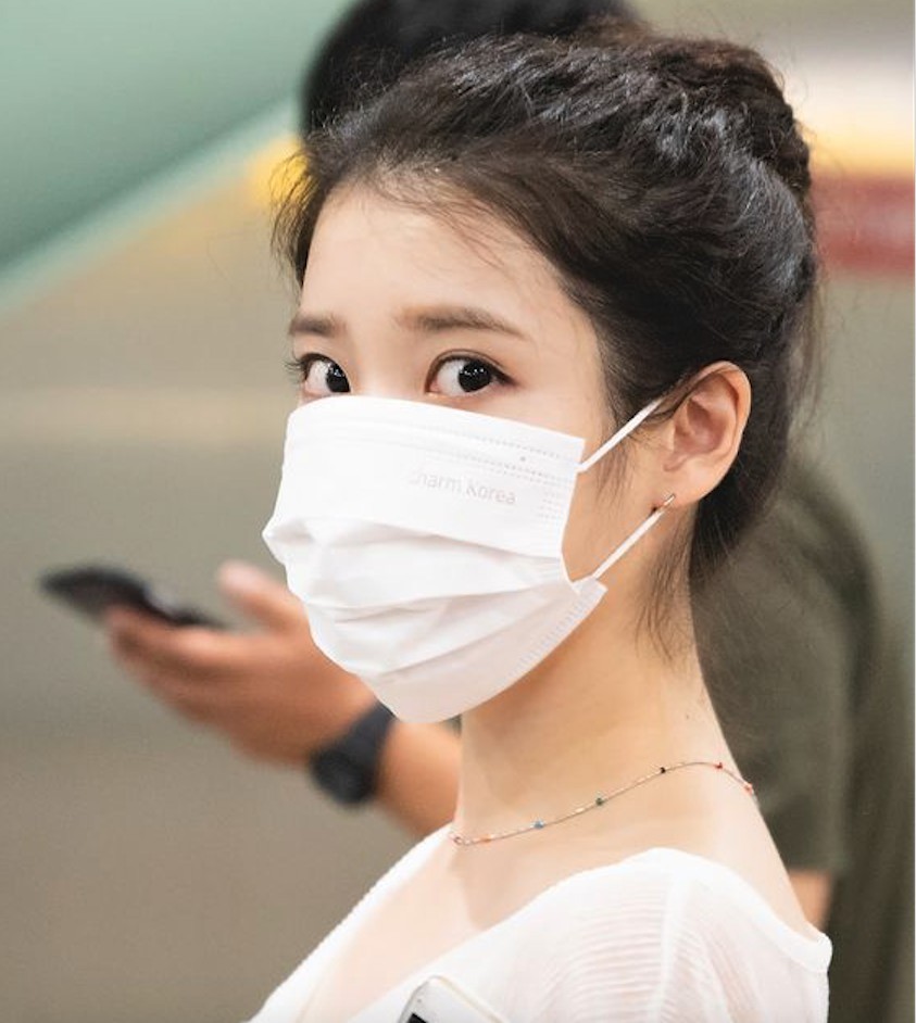 長時間戴口罩難免會感覺焗促,還容易有異味