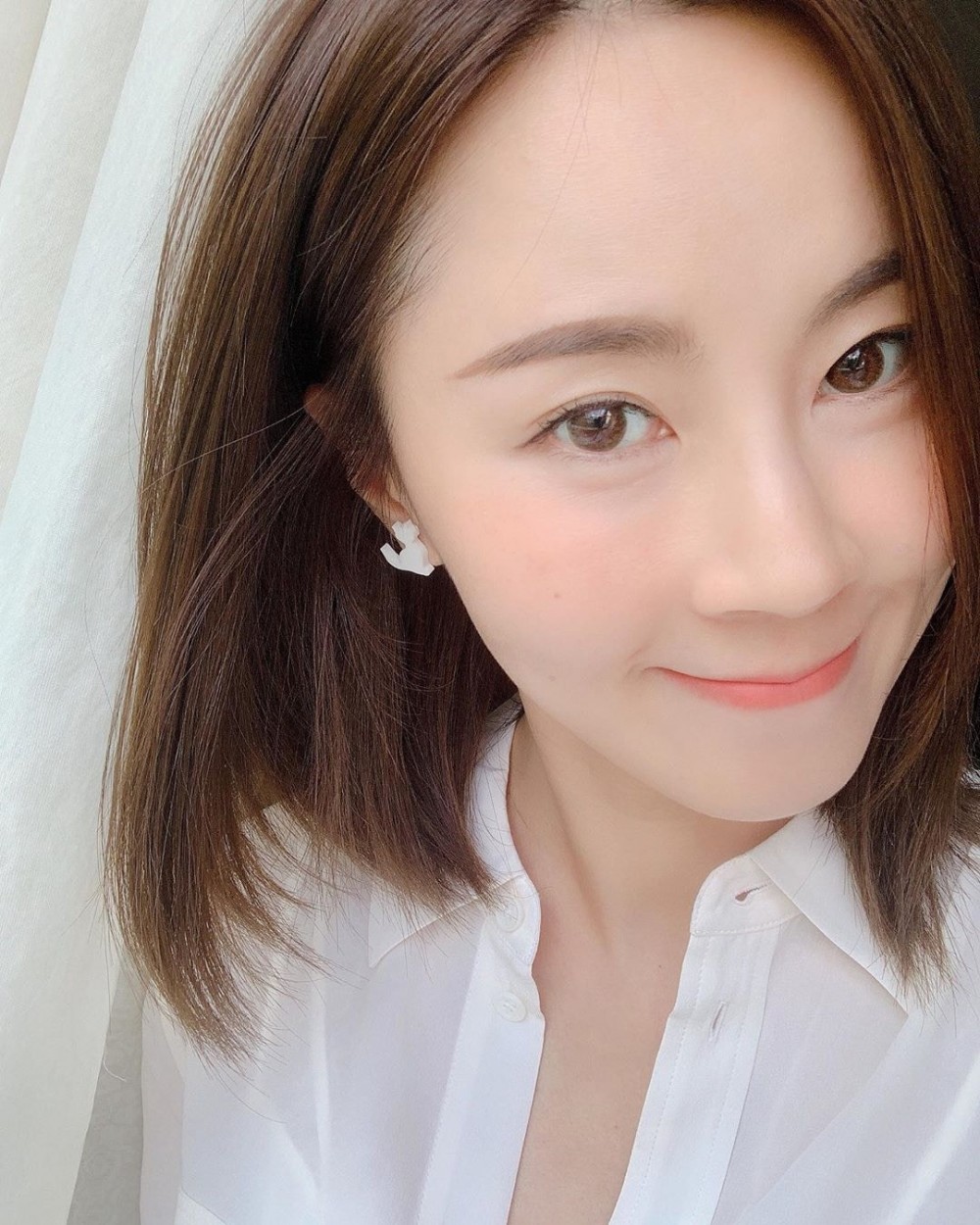 Theresa傅穎整容V面間尺鼻膠樣，出道進化史