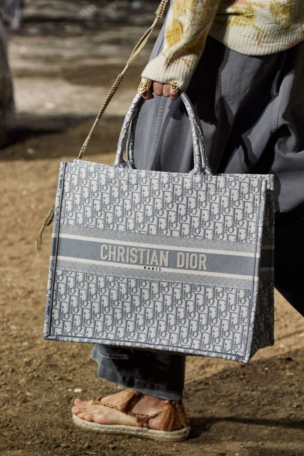 dior book tote灰色