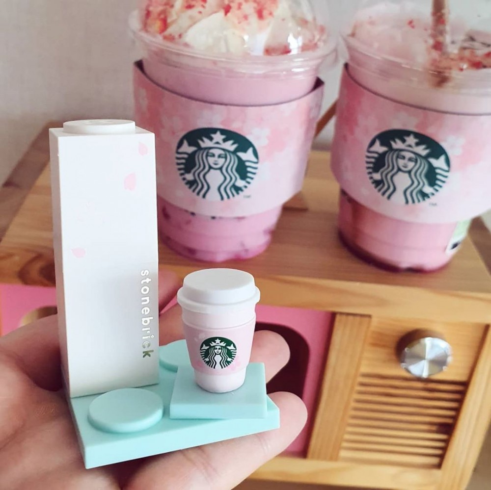 韓國Starbucks隨機送櫻花積木唇膏