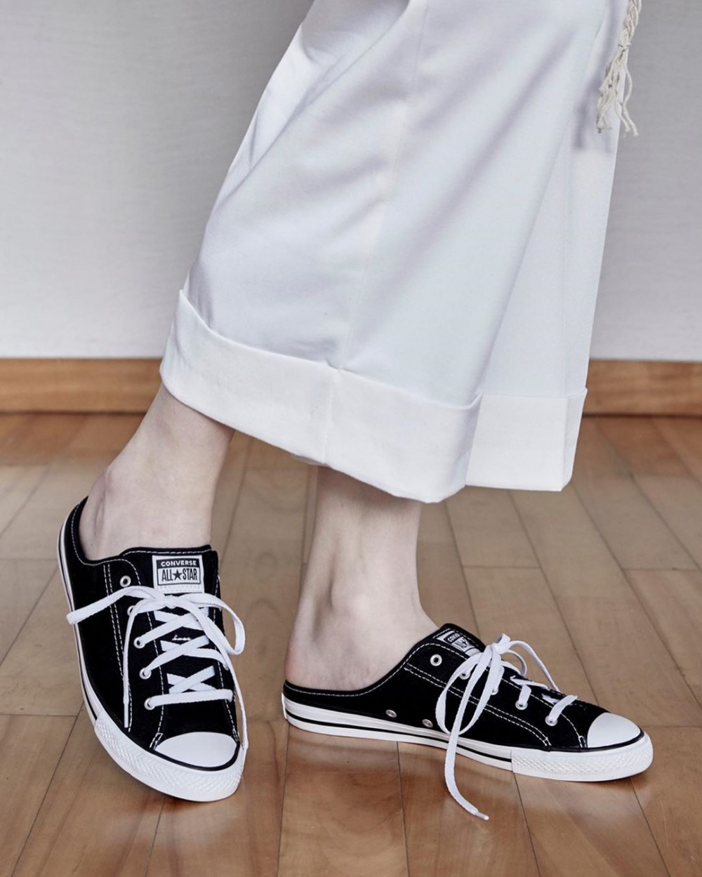 Converse的 Chuck Taylor 懶人 Mule Shoes 拖鞋