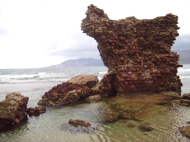 Porto Paglia, Gonnesa: interior of the coastal Tower (photo source: mondimedievali.net )