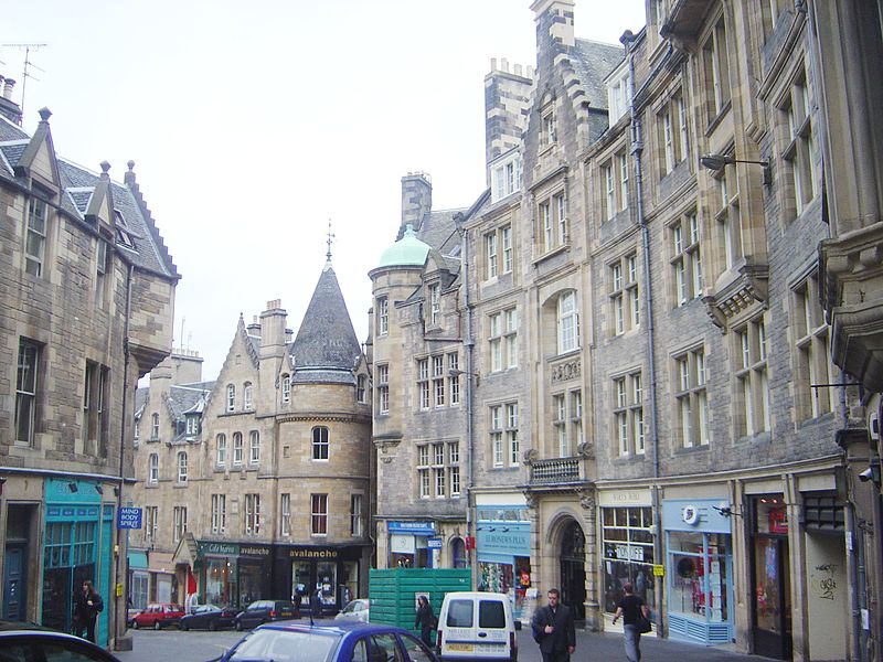 View of Edinburgh's Old Town architecture, copyright by David Monniaux
