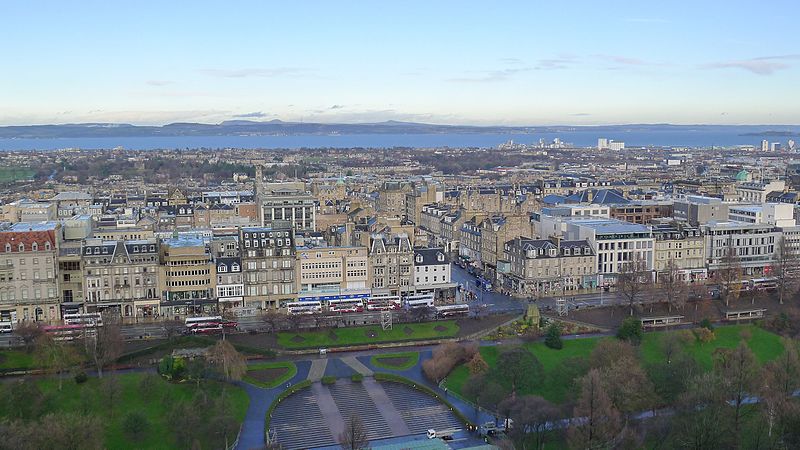 View of the edinburgh New Town from the Castle, copyright by Alving Leong