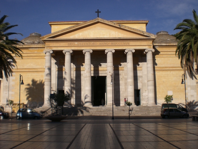 Piazza Garibaldi Photo by Xavier 121 on wikimedia commons Piazza Garibaldi Photo by Xavier 121 on wikimedia commons