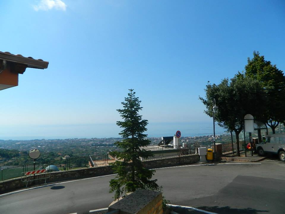 image-1-maranola-di-formia-is-a-typical-countryside-town-with-view-on-the-sea