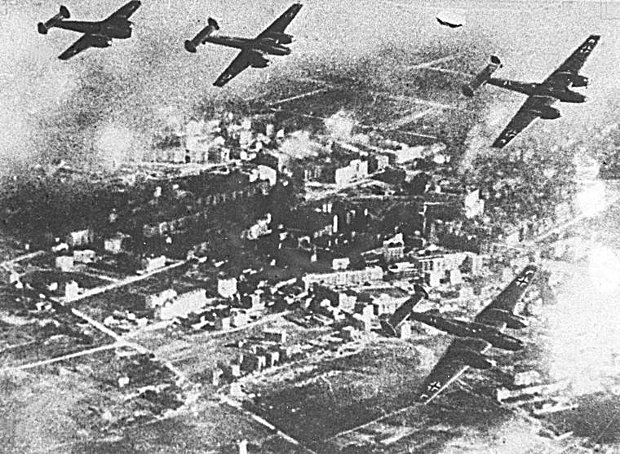 German Nazi Bombers above Wieluń, Source: wyborcza.pl