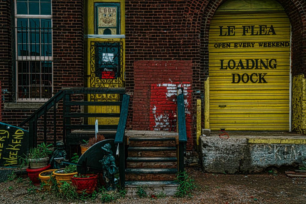 Entrances to some of the flea markets and antique shops