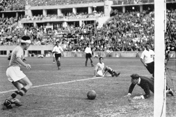 Berlino_1936_Italia_Austria_rete_Frossi_small