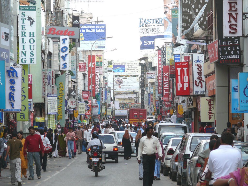 public-spaces-of-bangalore-commercial-street