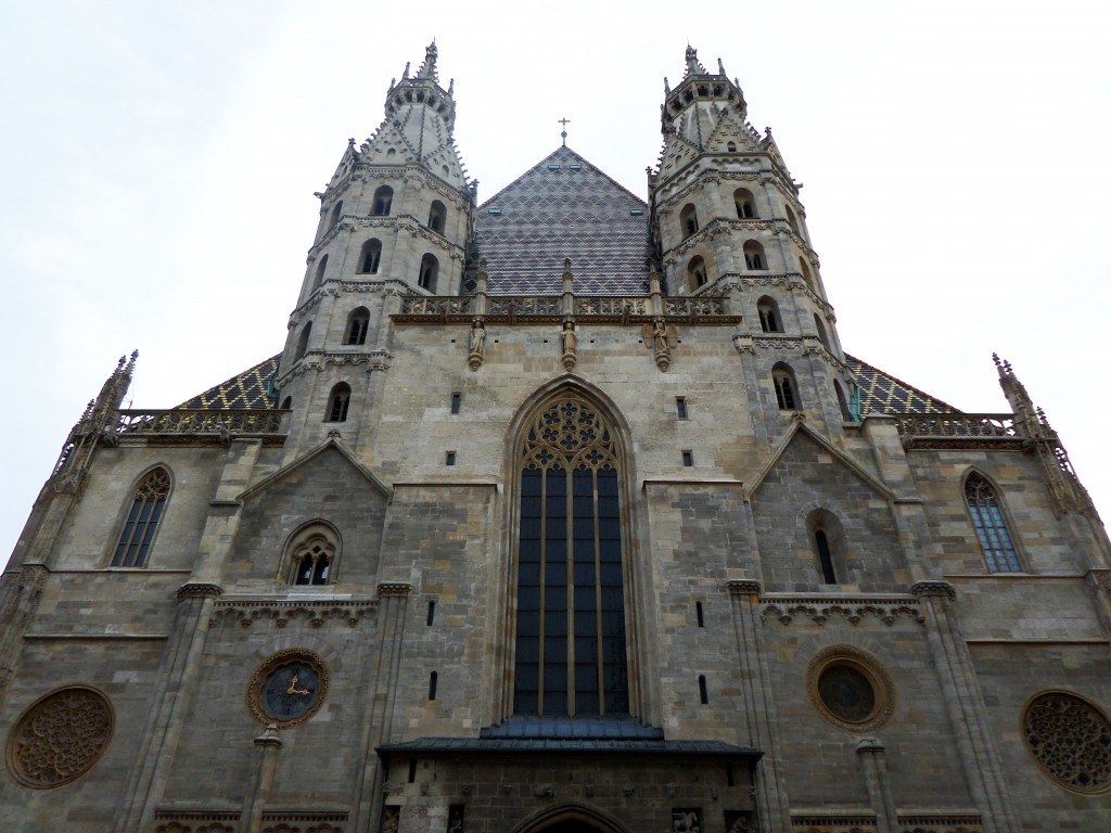 The two Roman Towers proudly sorround the entrance and together represent the oldest part of the Cathedral - SAMSUNG CAMERA PICTURES
