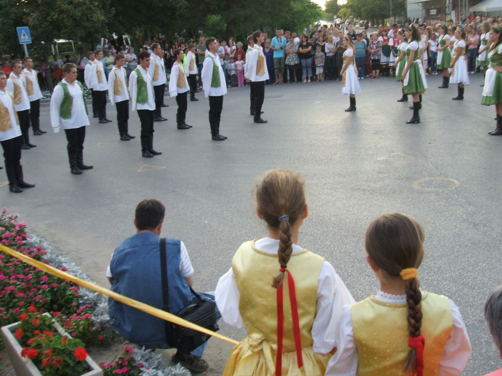 Preparing for the additional dance