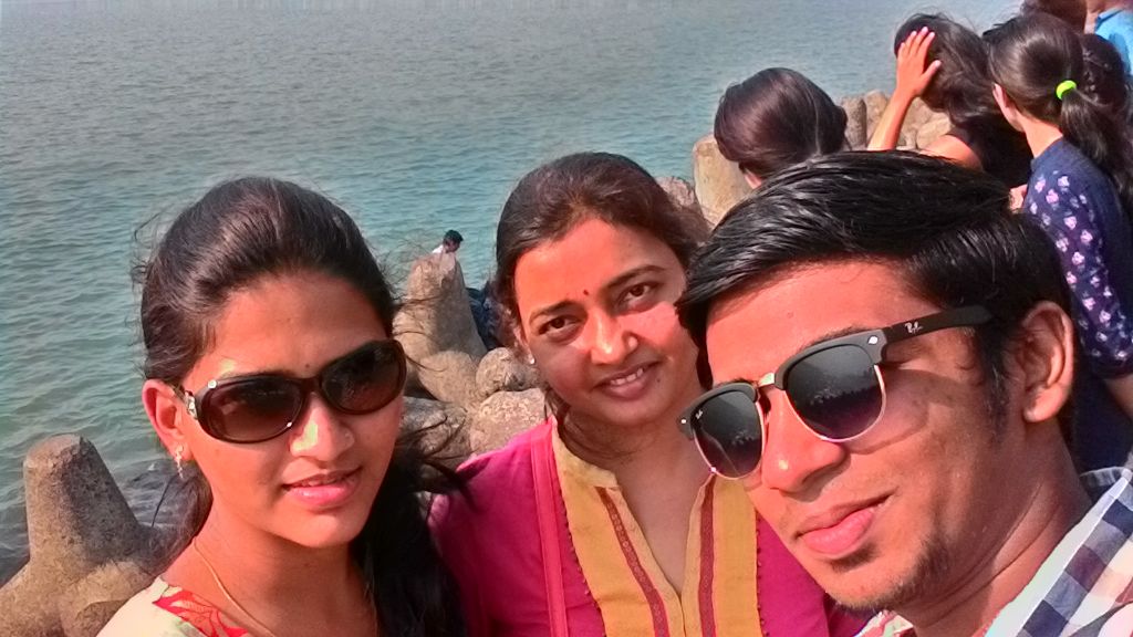 #Mumbai #MarineDrive #Gounescoselfie