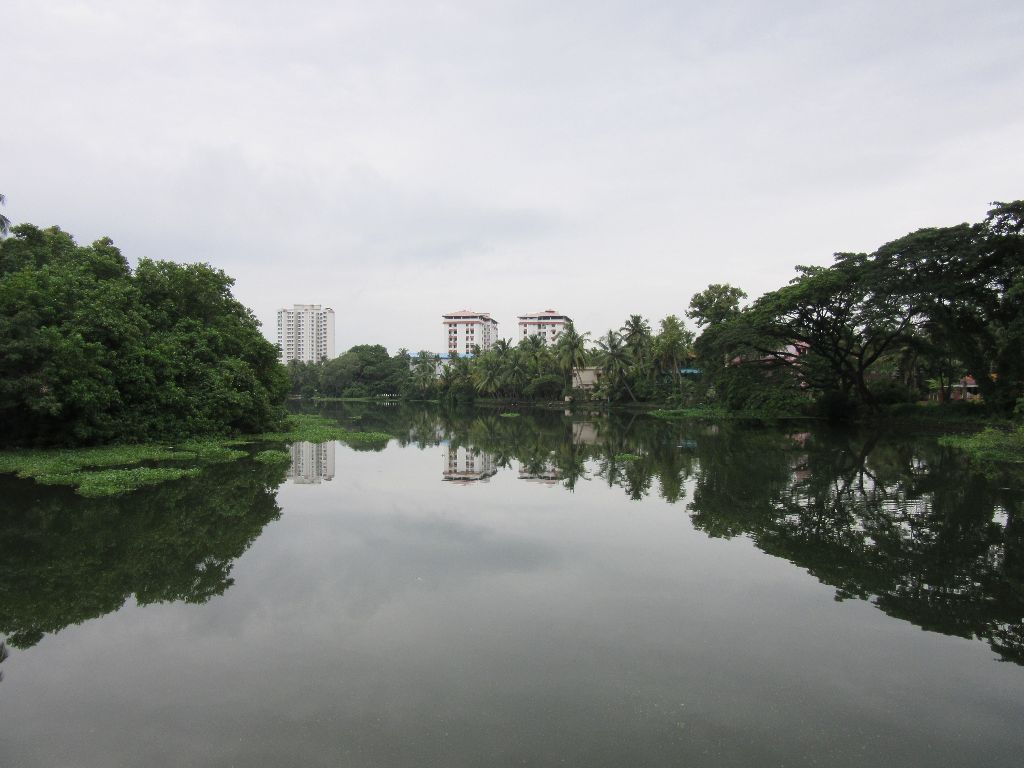 Poorni river