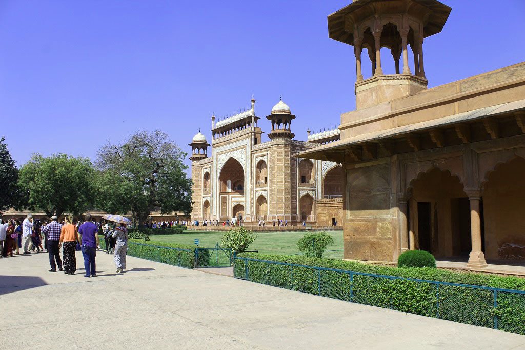 One of 4 gates of Taj Mahal