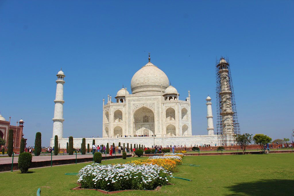 Close view of Taj Mahal