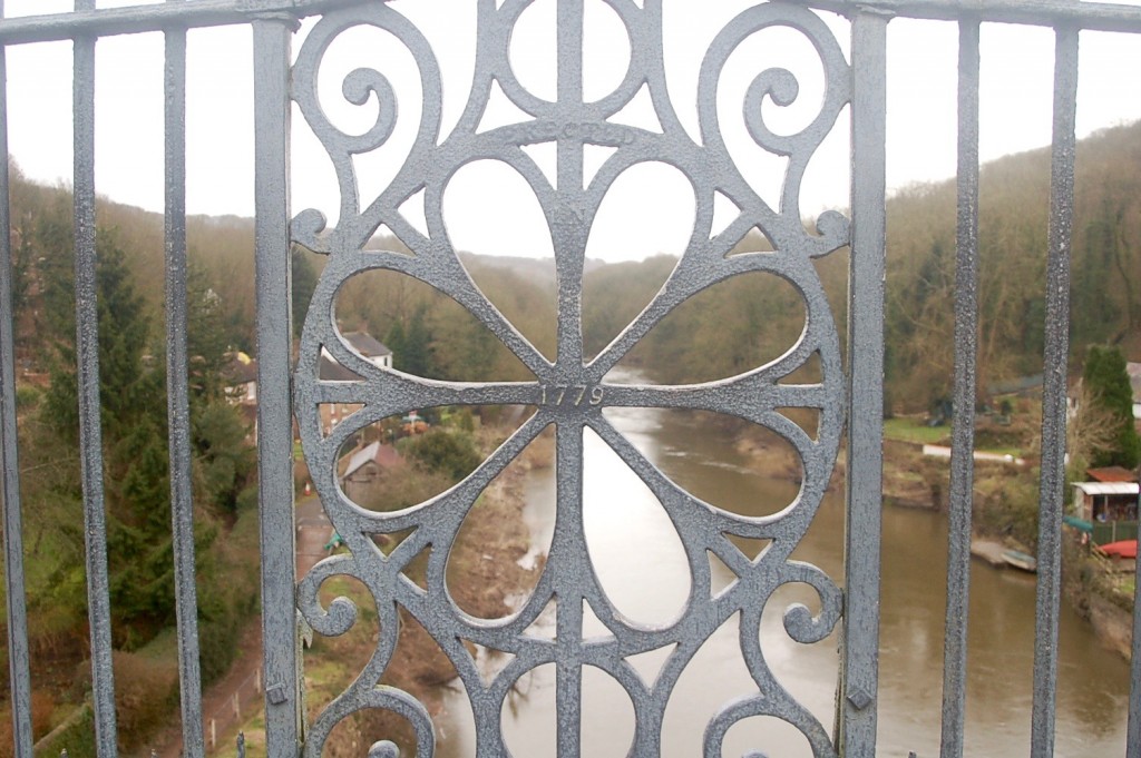 Close up of the iron detailing on the bridge
