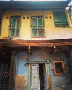 ahmedabad-an-old-pol-house-in-young-colours