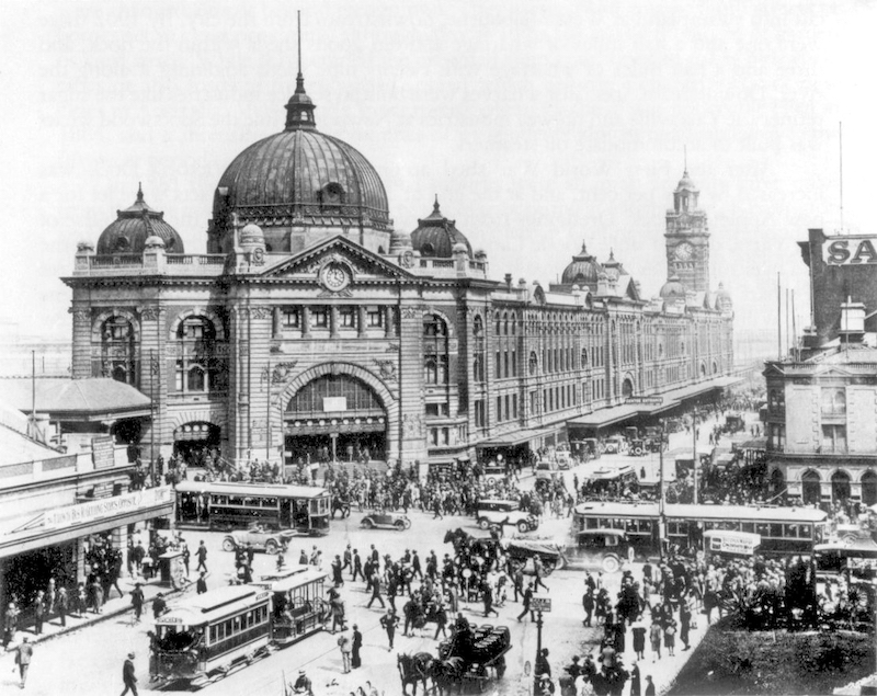 Flinders Street Station, located at the intersection of Flinders Street and Swanston Streets, 1927. Photo credit: Wikimedia Commons