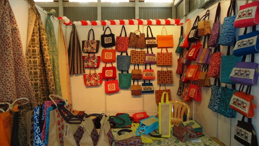 Attractive jute products on display at an exhibition. Photo credit: bestjuteproducts.wordpress