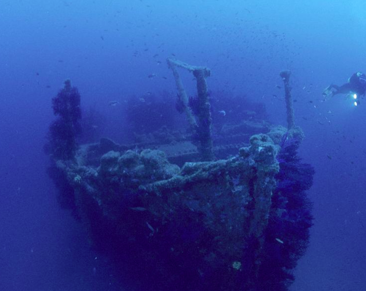 wreck-of-the-cargo-ship
