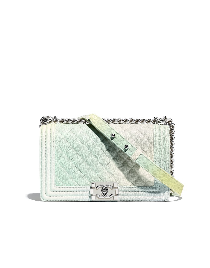 boy_chanel_handbag-sheet.png.fashionImg.hi-2