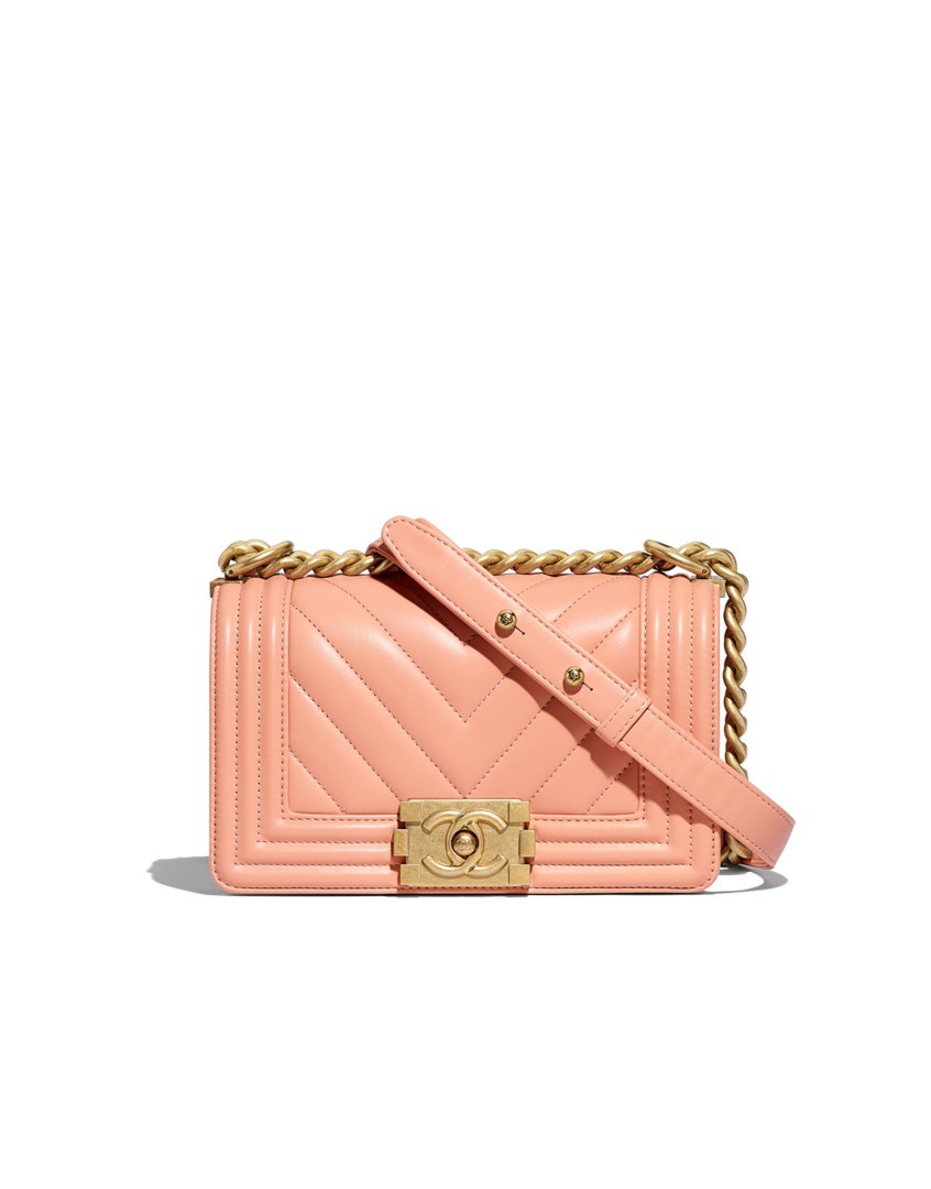 small_boy_chanel_handbag-sheet.png.fashionImg.hi-3