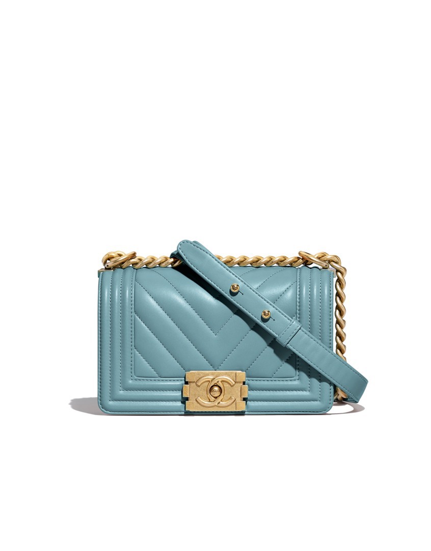 small_boy_chanel_handbag-sheet.png.fashionImg.hi-4