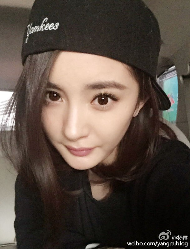 楊冪@Weibo