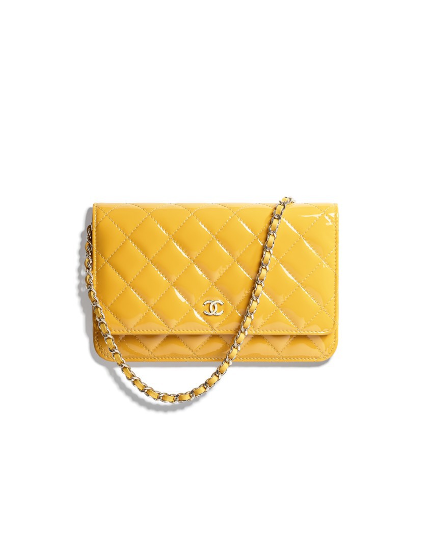 classic_wallet_on-sheet.png.fashionImg.hi-6