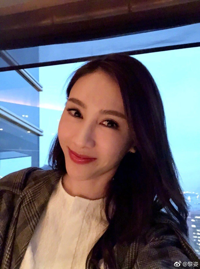 黎姿@Weibo