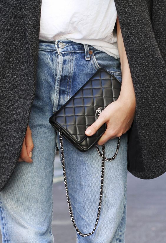 2215cc897416dead51c5cf5156698058