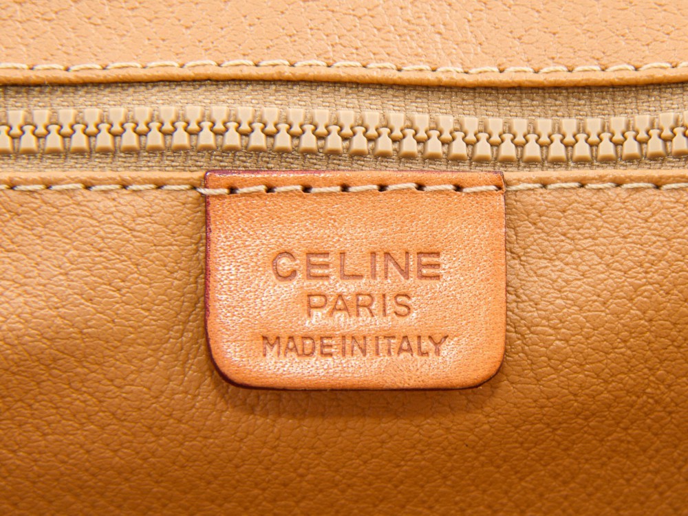 CÉLINE不再是CÉLINE!你知道為什麼這次會被改成CELINE嗎?