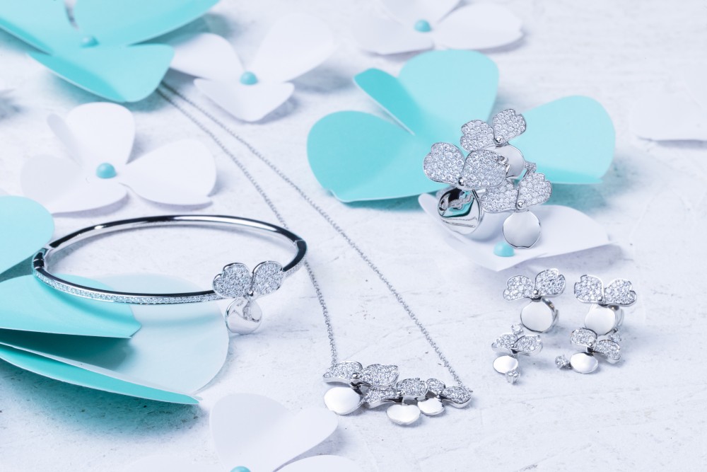Tiffany & Co.型格紐約地鐵車廂裝置降臨香港!